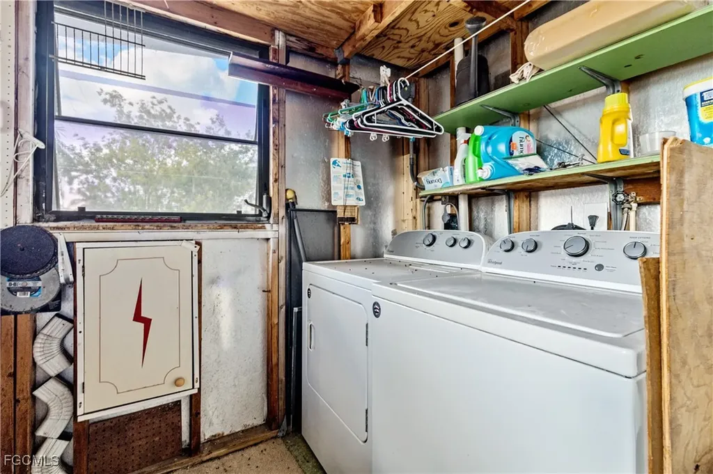 9231 Caloosa Drive North Fort Myers FL 33903