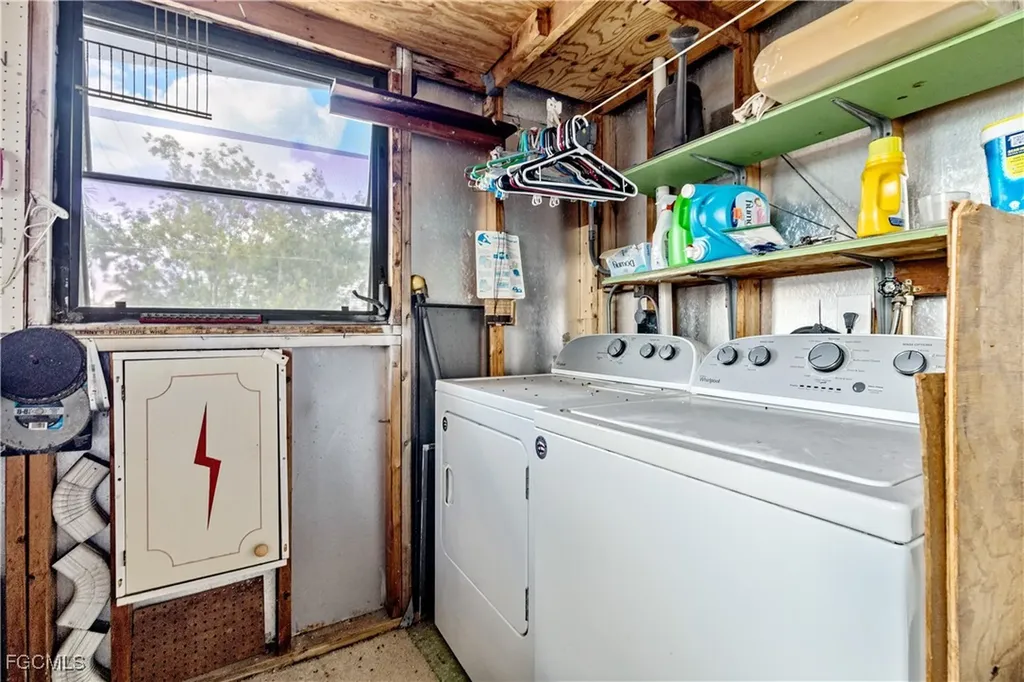 9231 Caloosa Drive North Fort Myers FL 33903