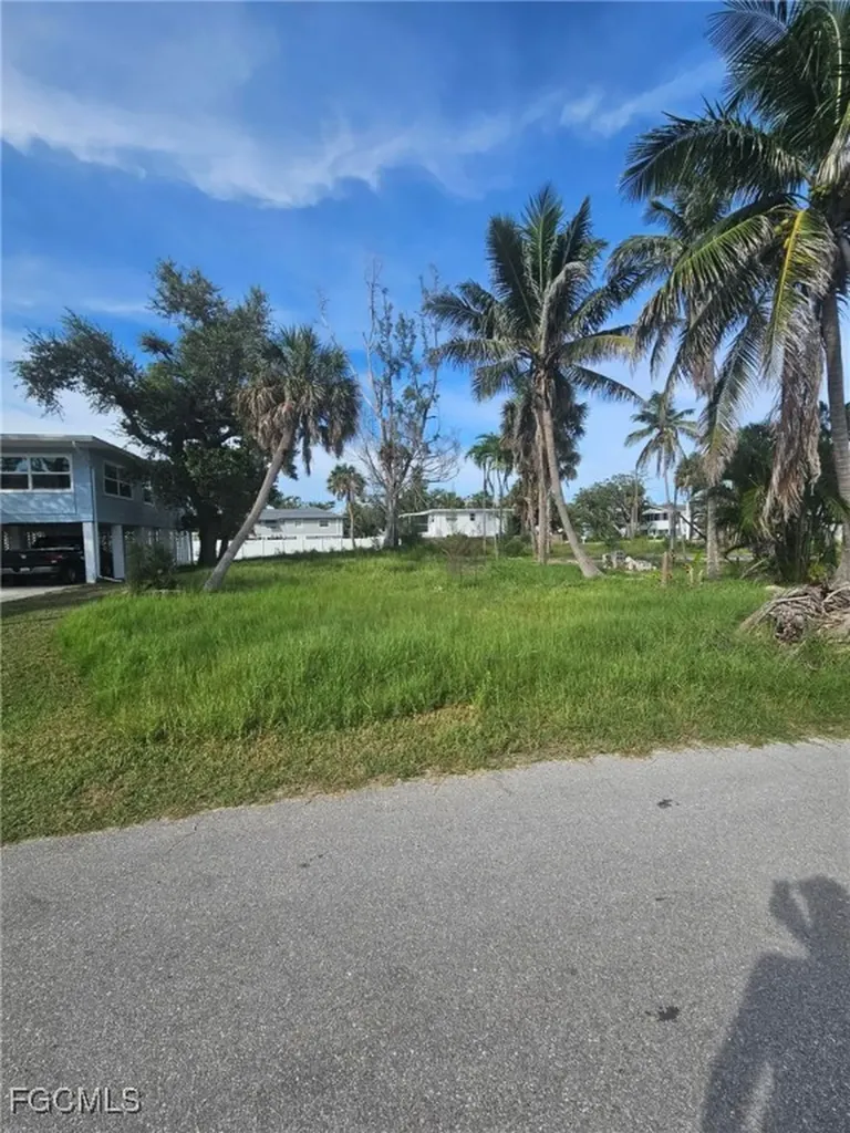 5397 Palmetto Street Fort Myers Beach FL 33931