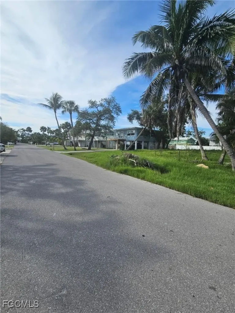 5397 Palmetto Street Fort Myers Beach FL 33931