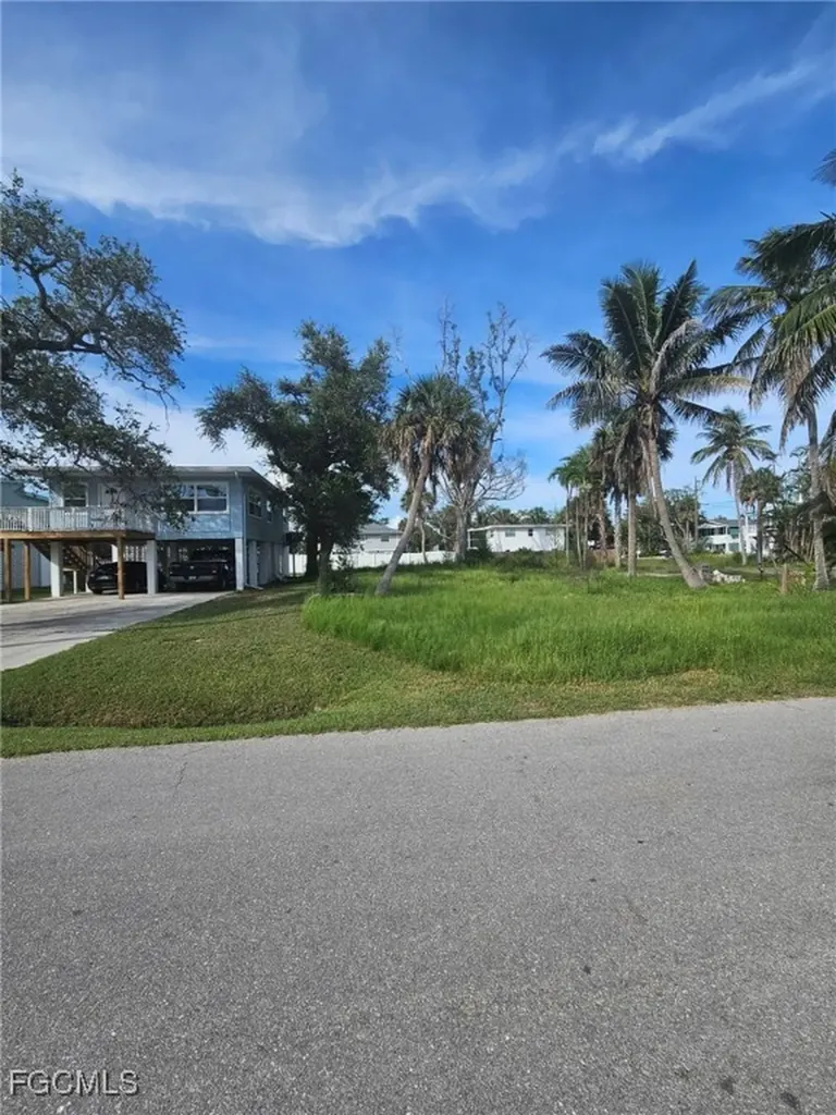 5397 Palmetto Street Fort Myers Beach FL 33931