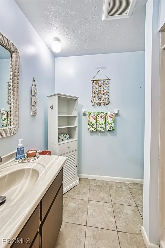16001 Dublin Circle Fort Myers FL 33908