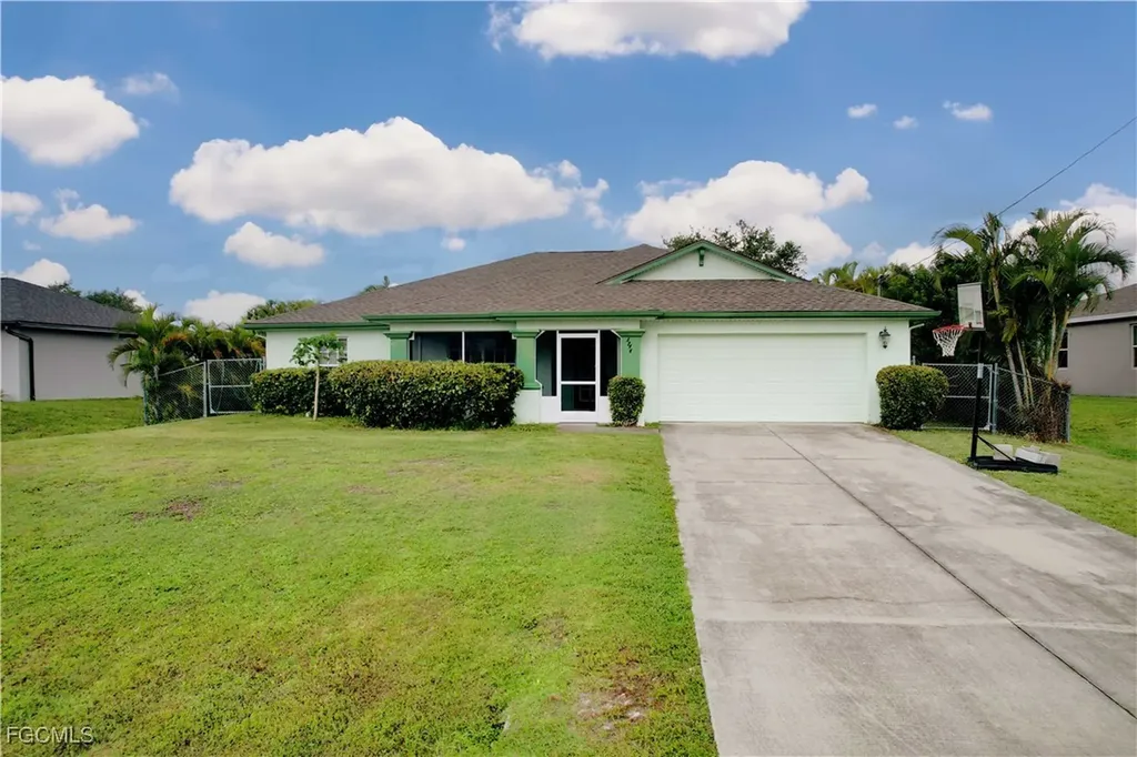 3744 NE 13th Place Cape Coral FL 33909