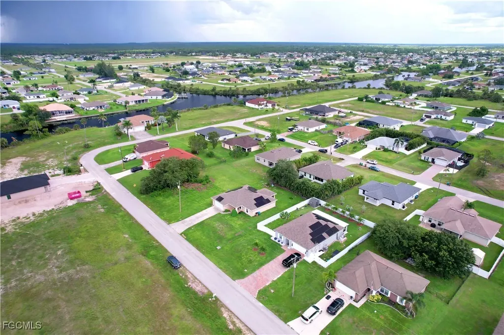 3744 NE 13th Place Cape Coral FL 33909