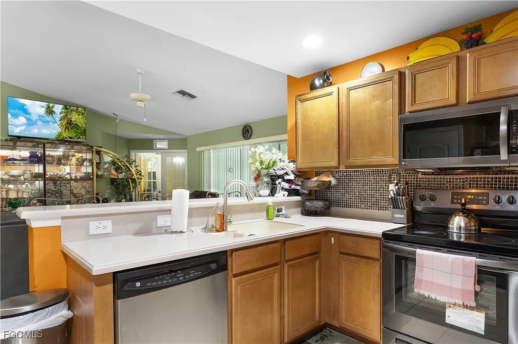 3744 NE 13th Place Cape Coral FL 33909