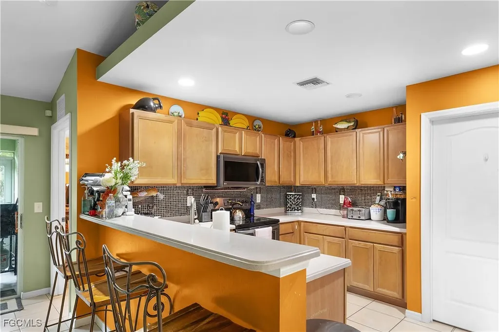 3744 NE 13th Place Cape Coral FL 33909