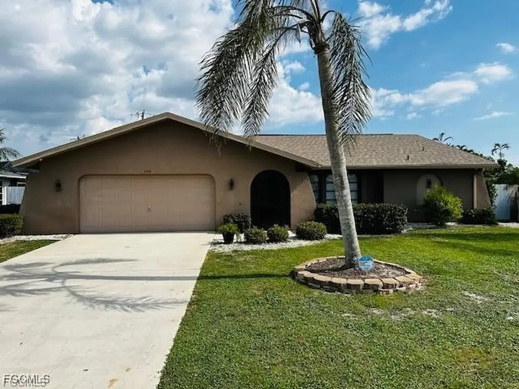 206 SW 33rd Street Cape Coral FL 33914