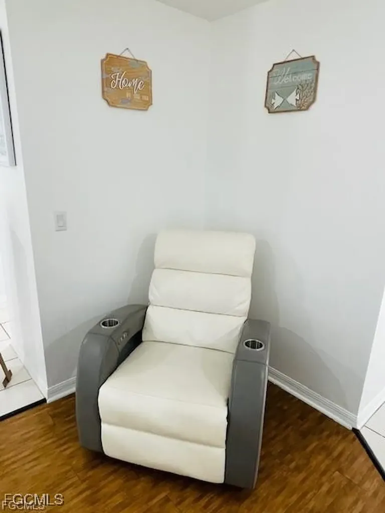 206 SW 33rd Street Cape Coral FL 33914