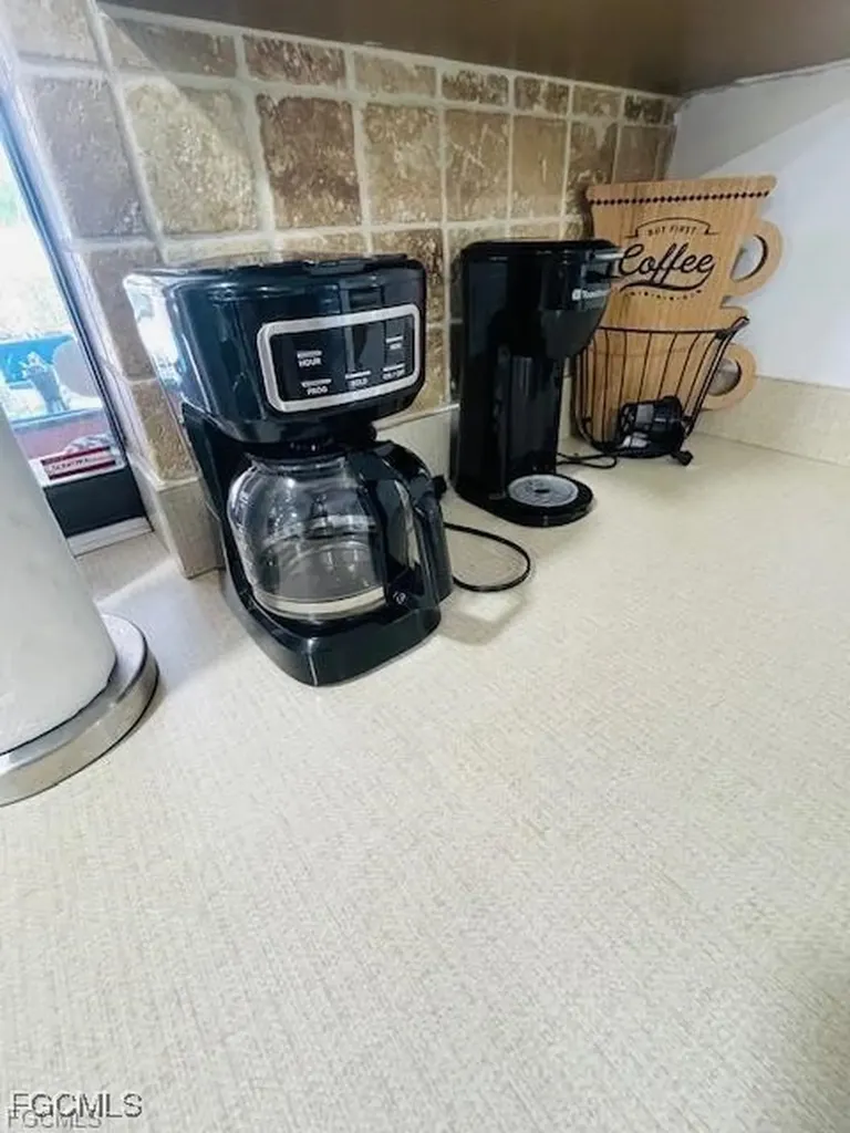 206 SW 33rd Street Cape Coral FL 33914