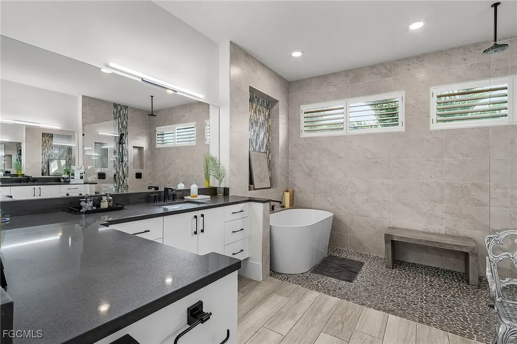 5338 Colonade Court Cape Coral FL 33904