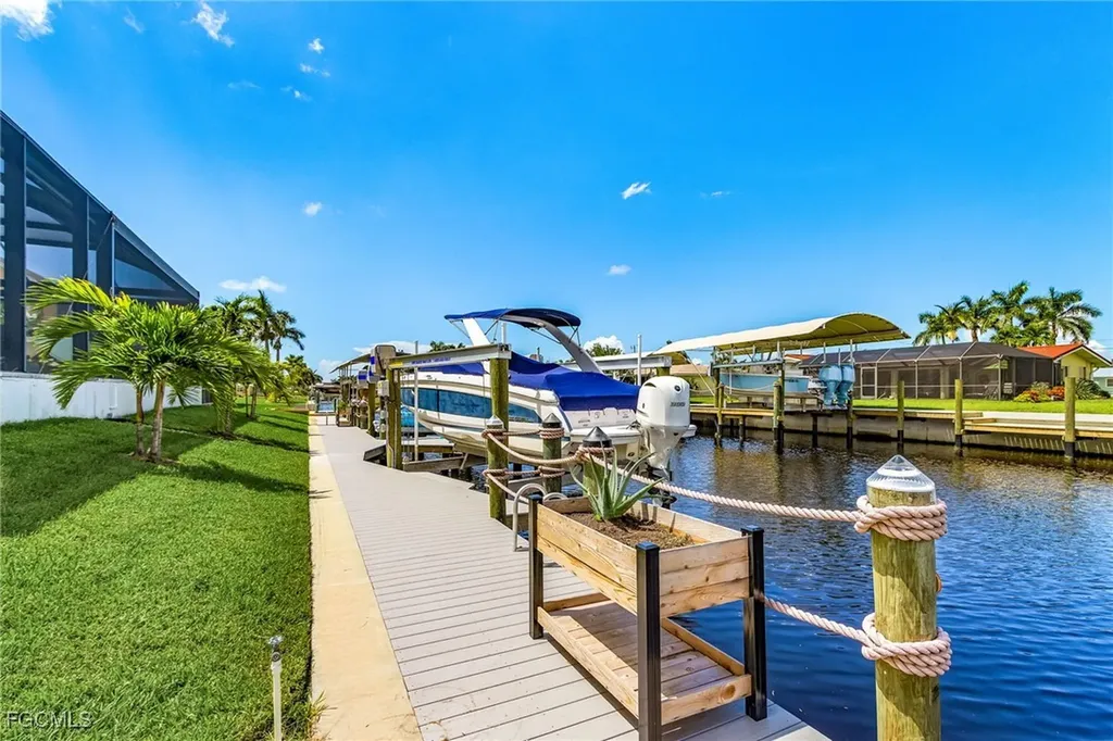 5338 Colonade Court Cape Coral FL 33904