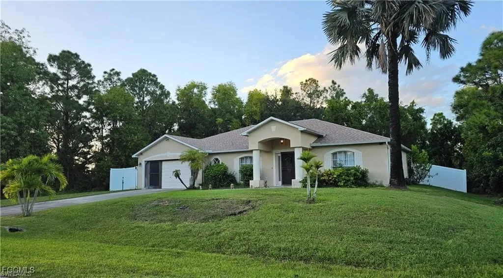 711 Epps Brown Street E Lehigh Acres FL 33974