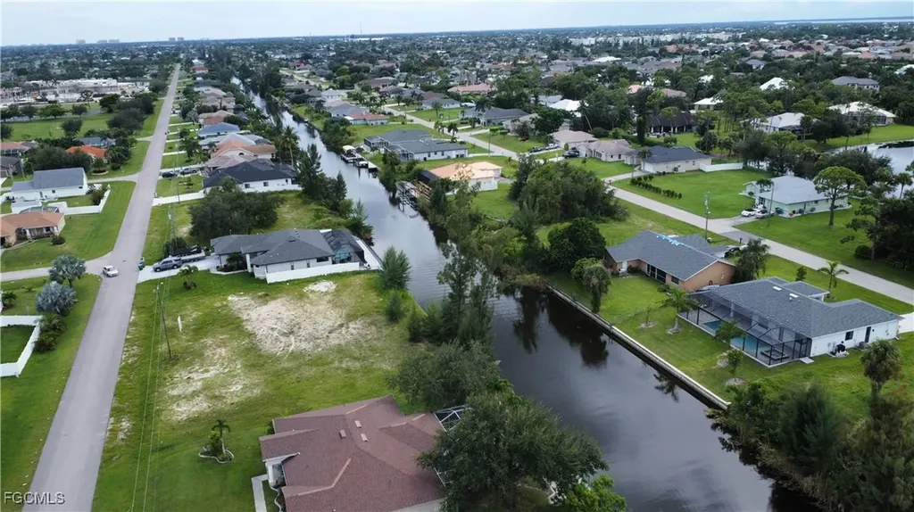 1720 SW 17th Avenue Cape Coral FL 33991