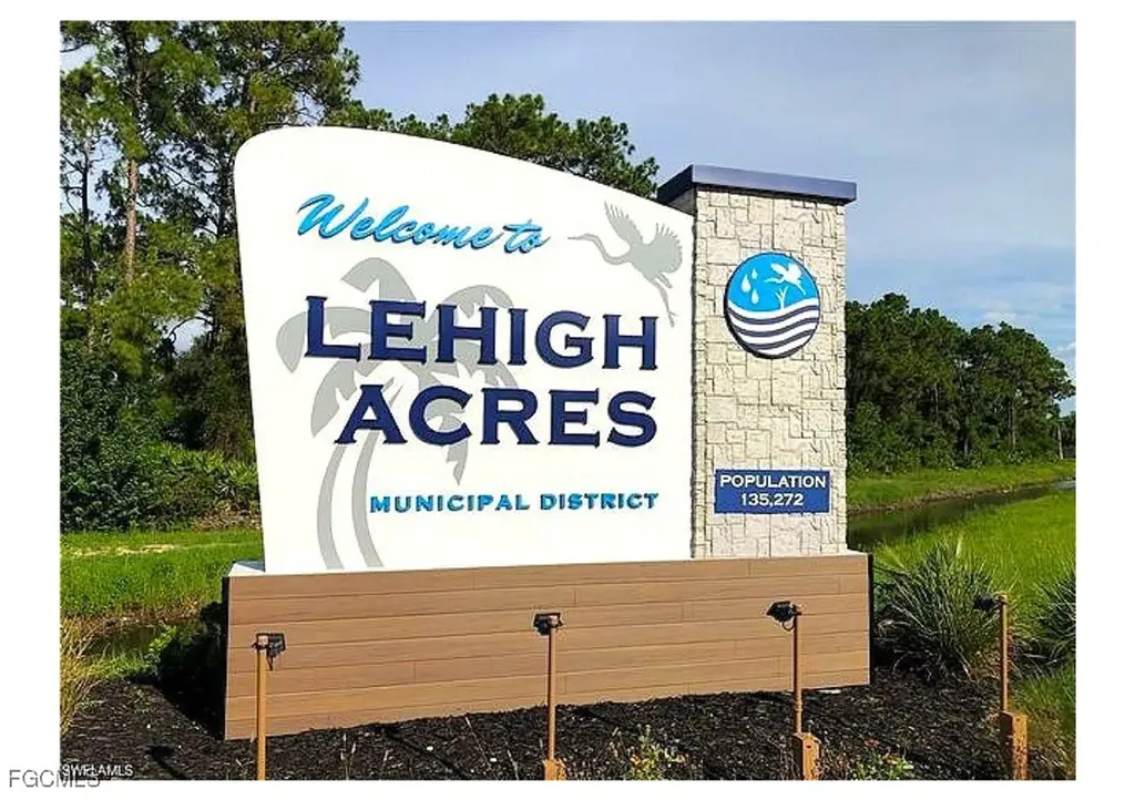 5901 Nora Avenue N Lehigh Acres FL 33971