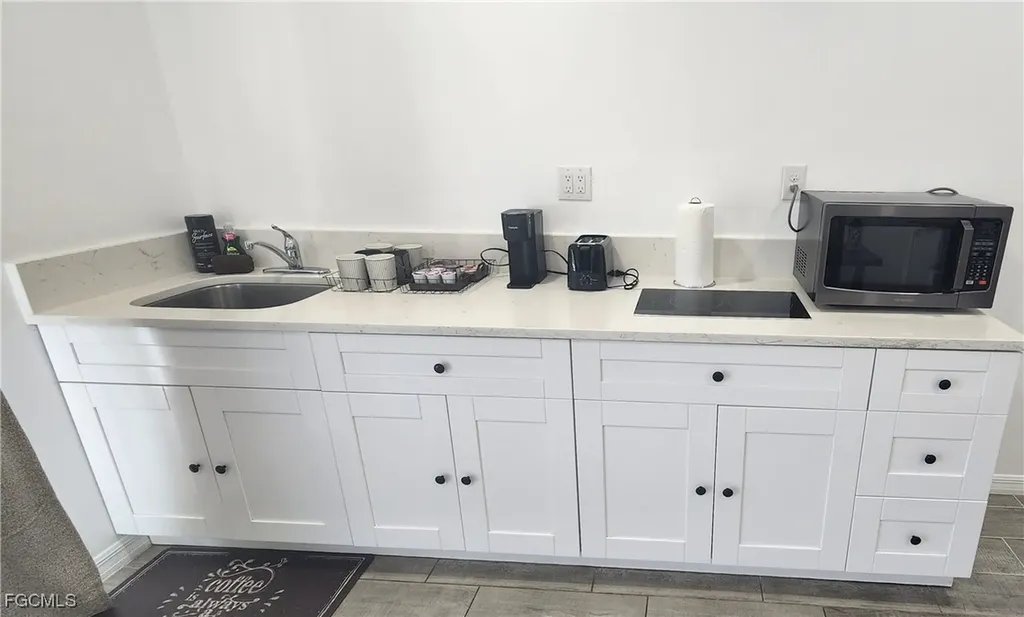 318 NW 14th Street Cape Coral FL 33993