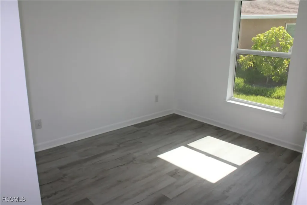 318 NW 14th Street Cape Coral FL 33993