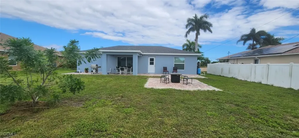 318 NW 14th Street Cape Coral FL 33993