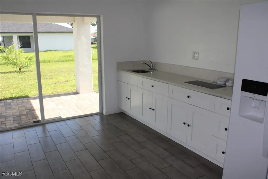 318 NW 14th Street Cape Coral FL 33993