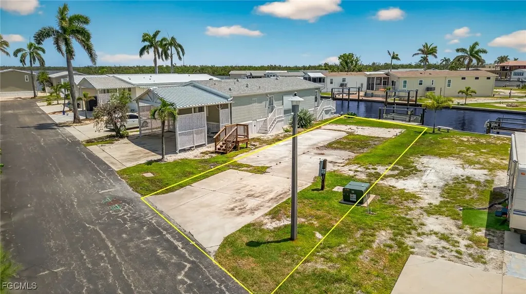 8 Galleon Way Fort Myers Beach FL 33931