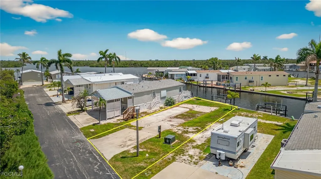 8 Galleon Way Fort Myers Beach FL 33931