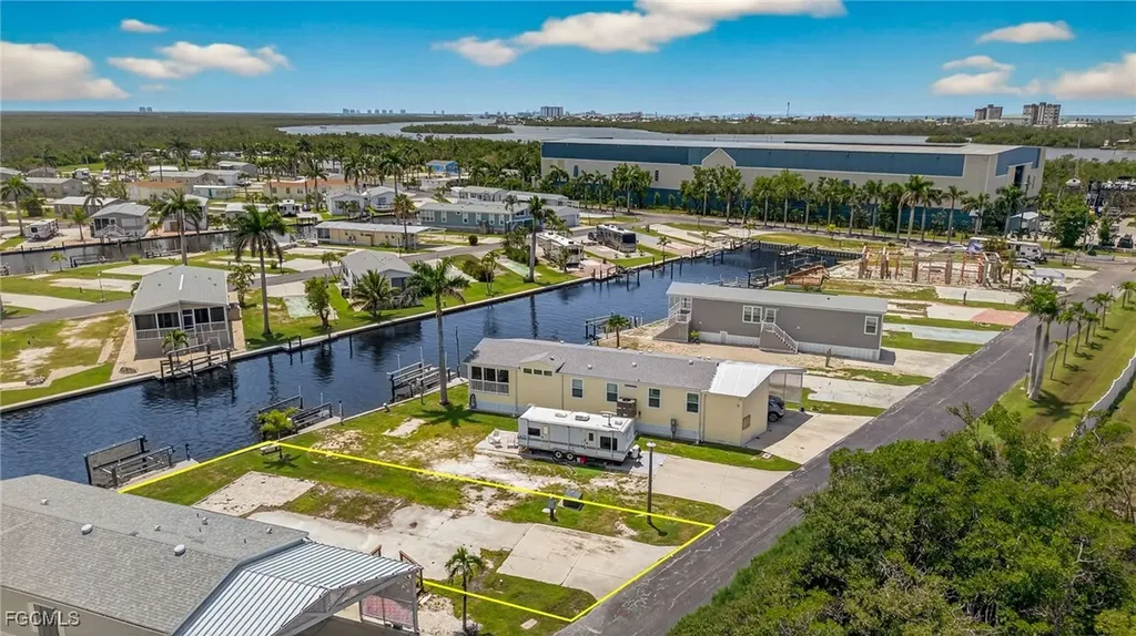 8 Galleon Way Fort Myers Beach FL 33931