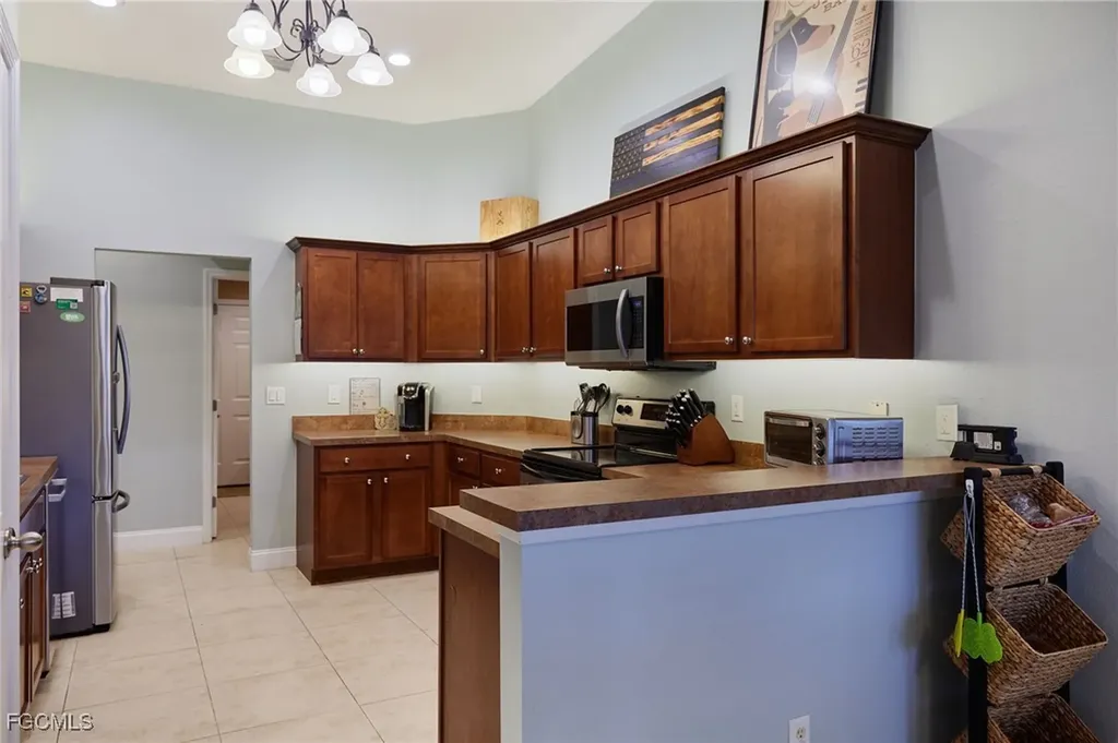 3321 SW 26th Place Cape Coral FL 33914