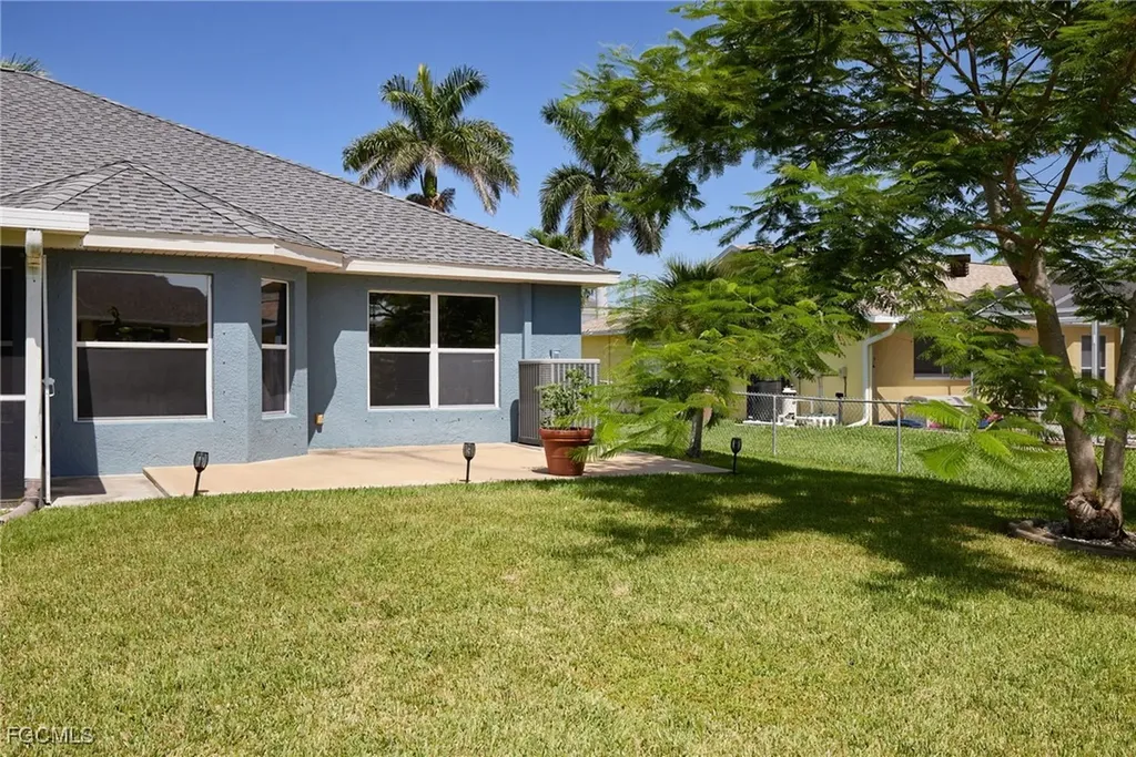 3321 SW 26th Place Cape Coral FL 33914