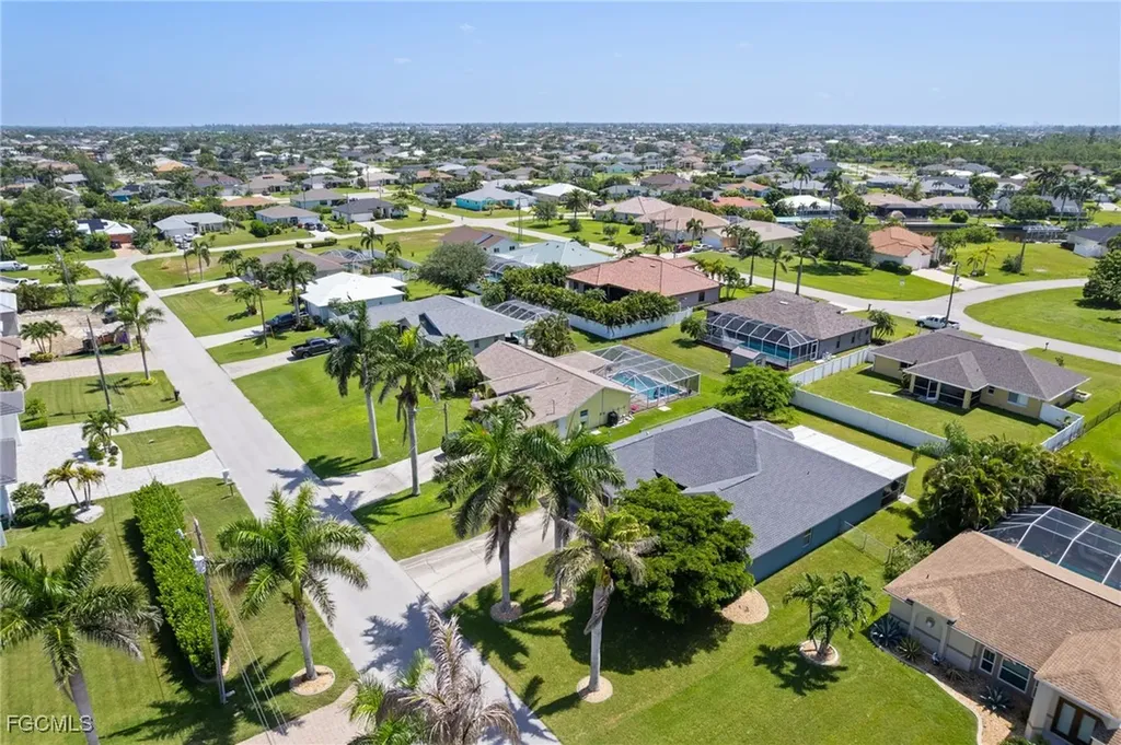 3321 SW 26th Place Cape Coral FL 33914