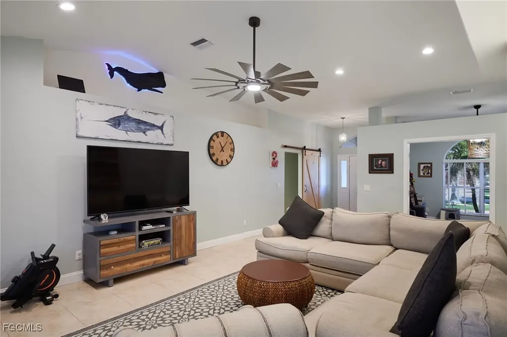 3321 SW 26th Place Cape Coral FL 33914