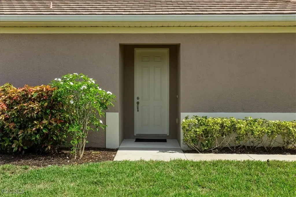 10648 Camarelle Circle Fort Myers FL 33913