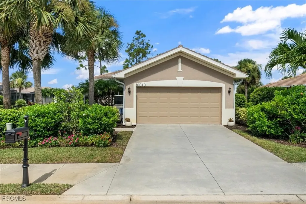 10648 Camarelle Circle Fort Myers FL 33913