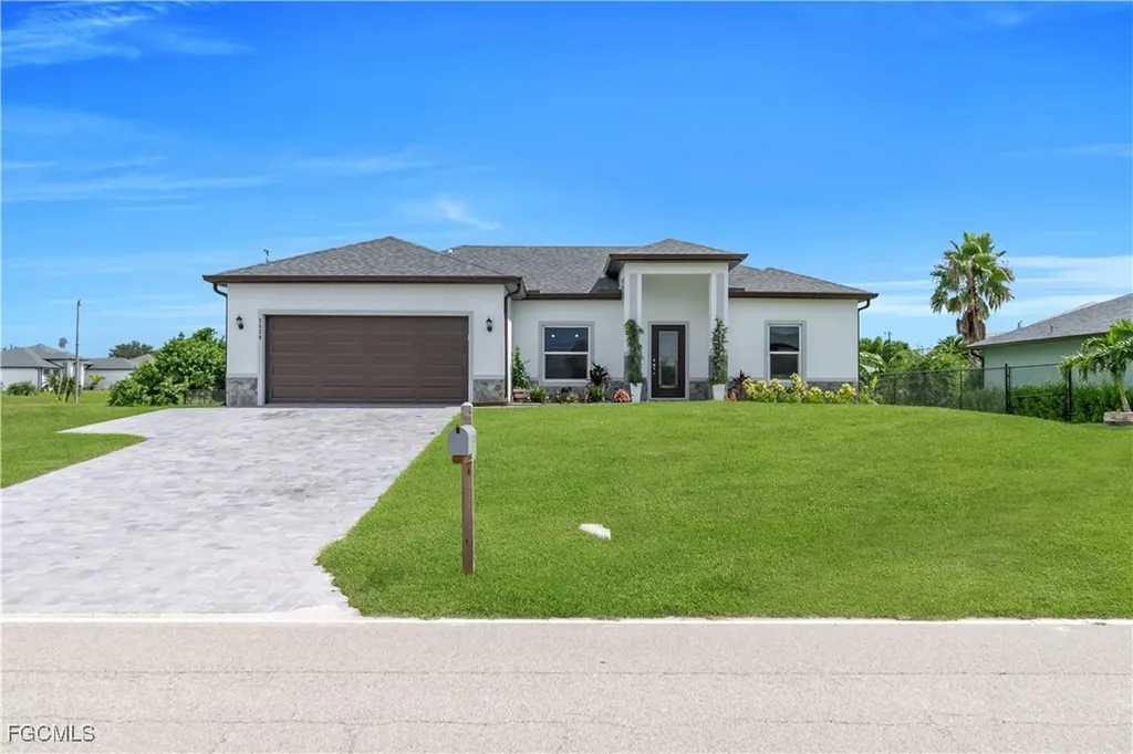2520 Diplomat Parkway W Cape Coral FL 33993