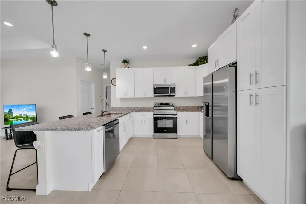 2520 Diplomat Parkway W Cape Coral FL 33993