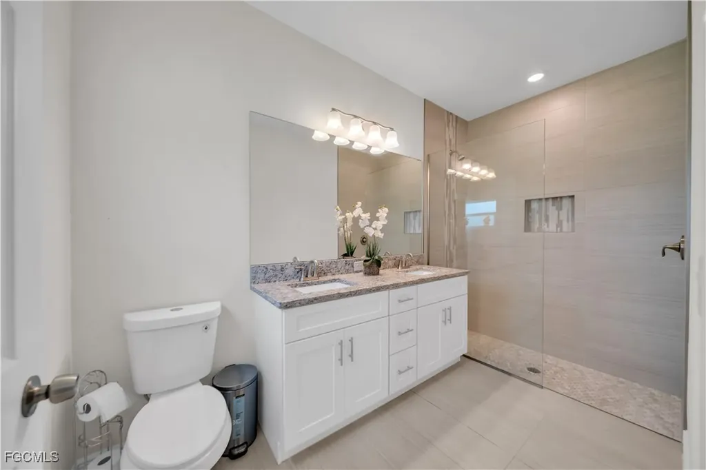 2520 Diplomat Parkway W Cape Coral FL 33993