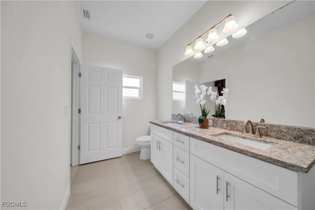 2520 Diplomat Parkway W Cape Coral FL 33993