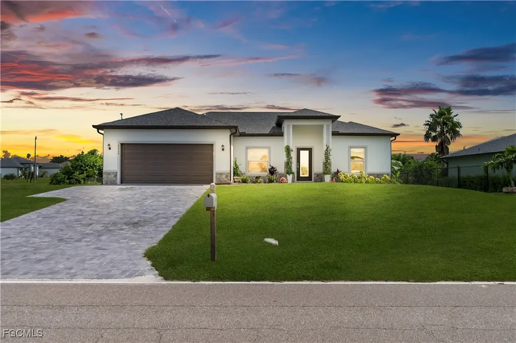 2520 Diplomat Parkway W Cape Coral FL 33993