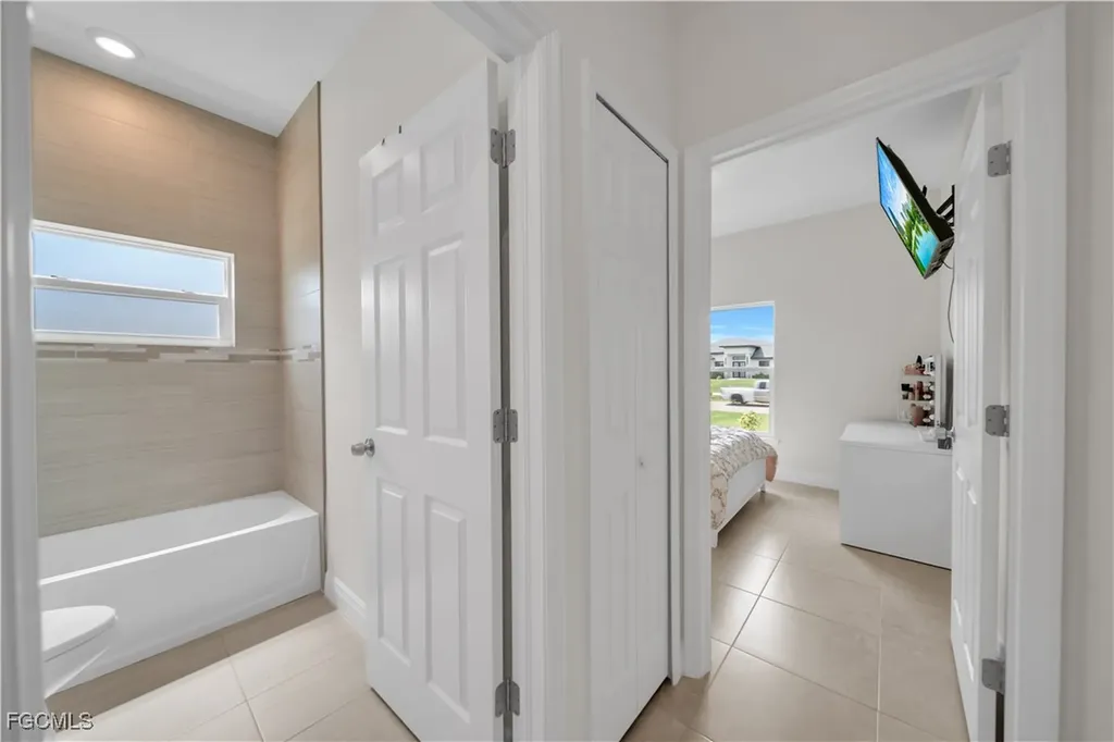 2520 Diplomat Parkway W Cape Coral FL 33993