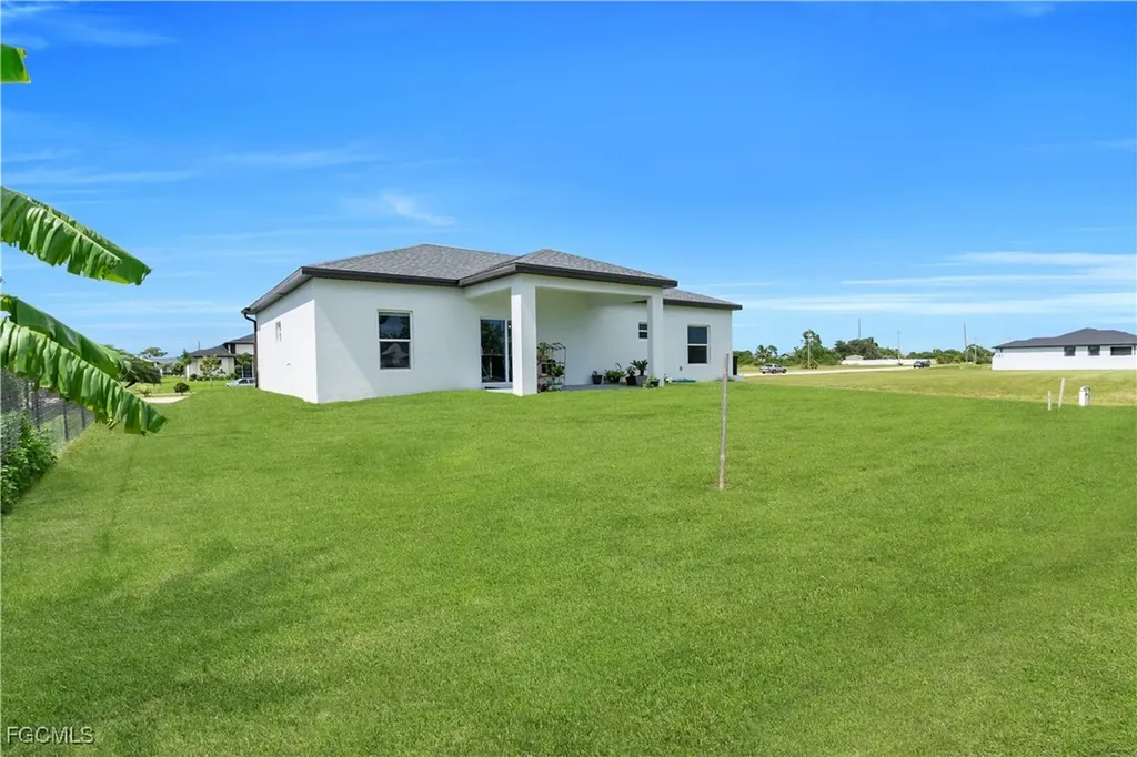 2520 Diplomat Parkway W Cape Coral FL 33993