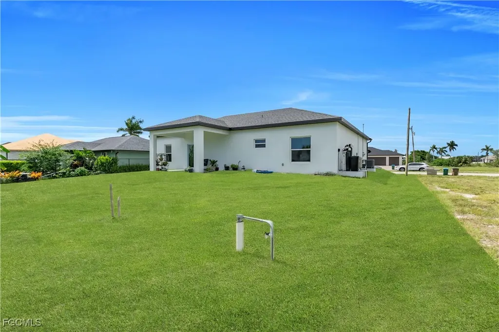 2520 Diplomat Parkway W Cape Coral FL 33993