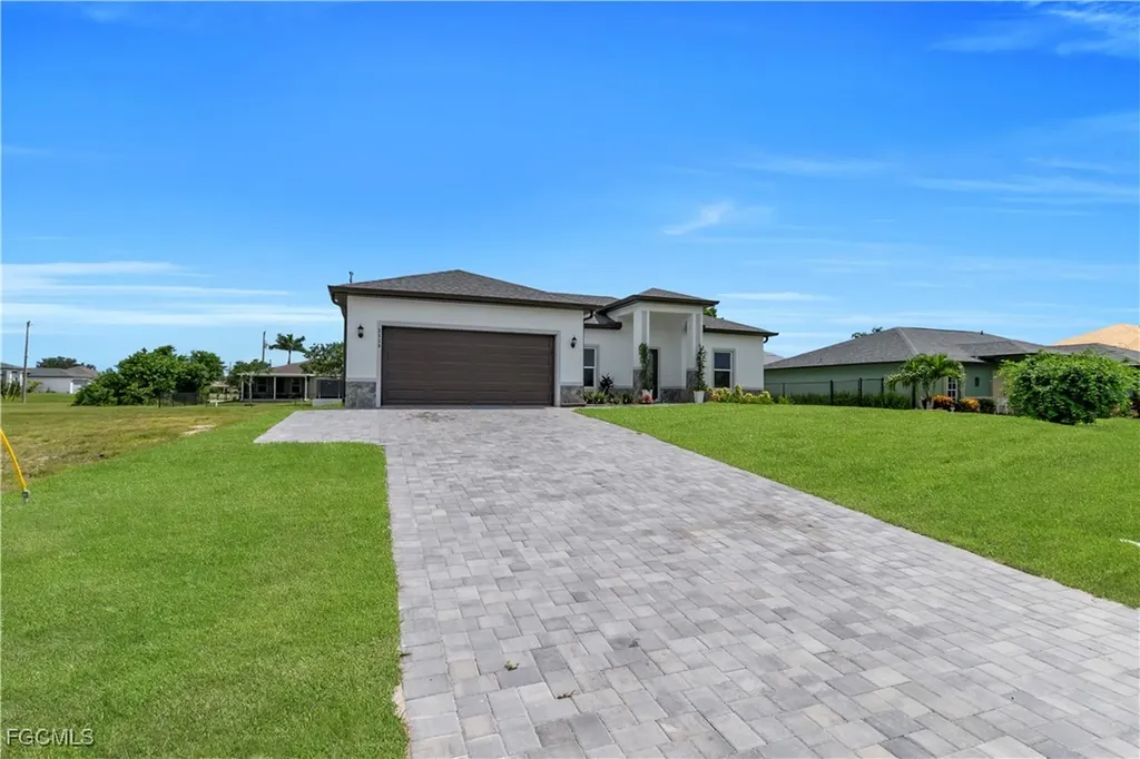 2520 Diplomat Parkway W Cape Coral FL 33993