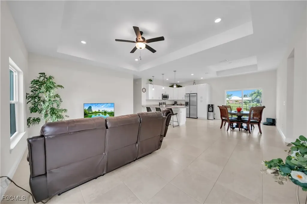 2520 Diplomat Parkway W Cape Coral FL 33993