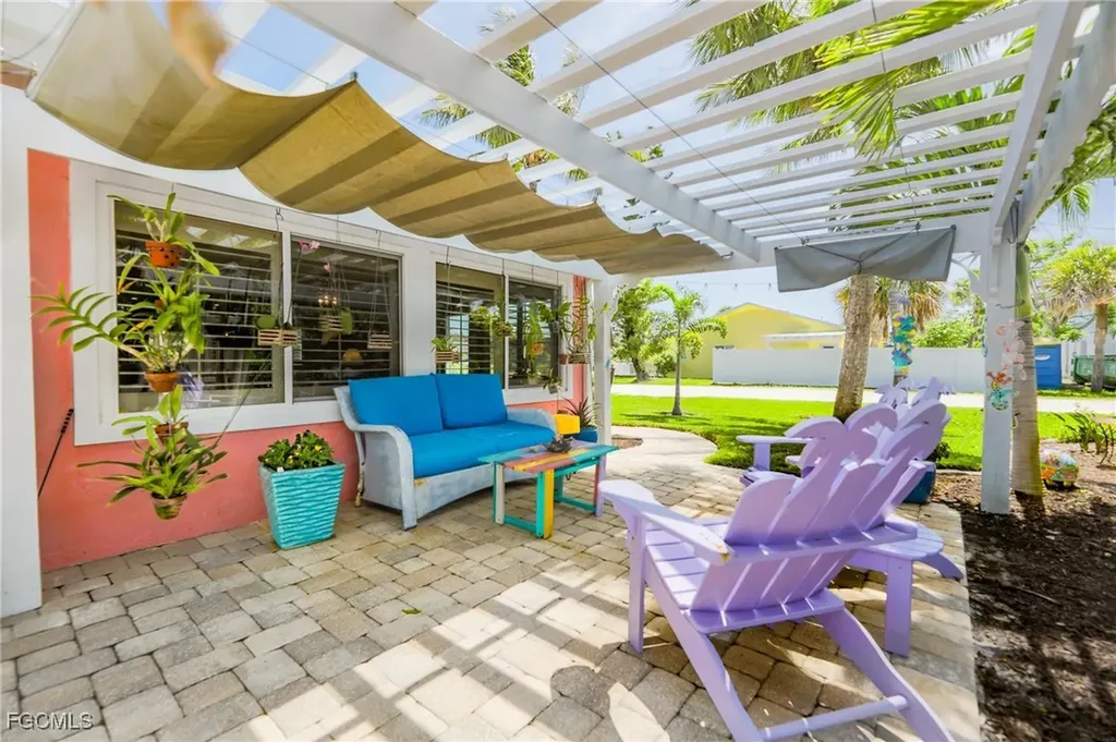1657 Atlanta Plaza Drive Sanibel FL 33957