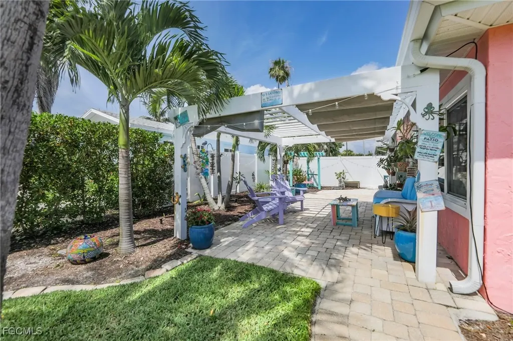 1657 Atlanta Plaza Drive Sanibel FL 33957