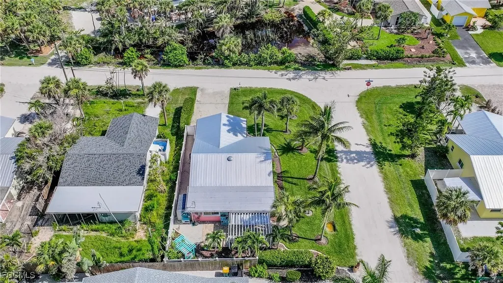 1657 Atlanta Plaza Drive Sanibel FL 33957