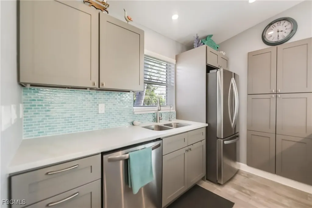 1657 Atlanta Plaza Drive Sanibel FL 33957