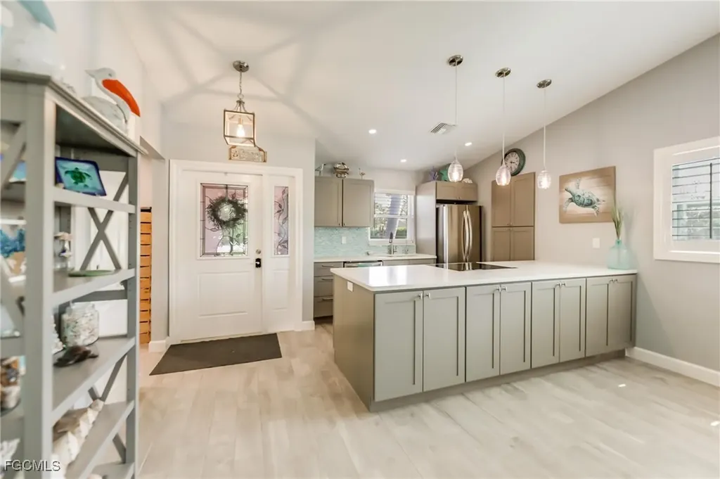 1657 Atlanta Plaza Drive Sanibel FL 33957