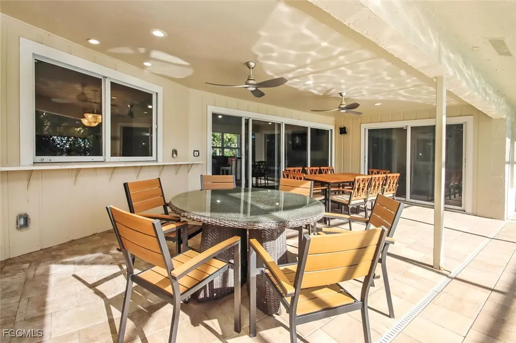 918 Kings Crown Drive Sanibel FL 33957