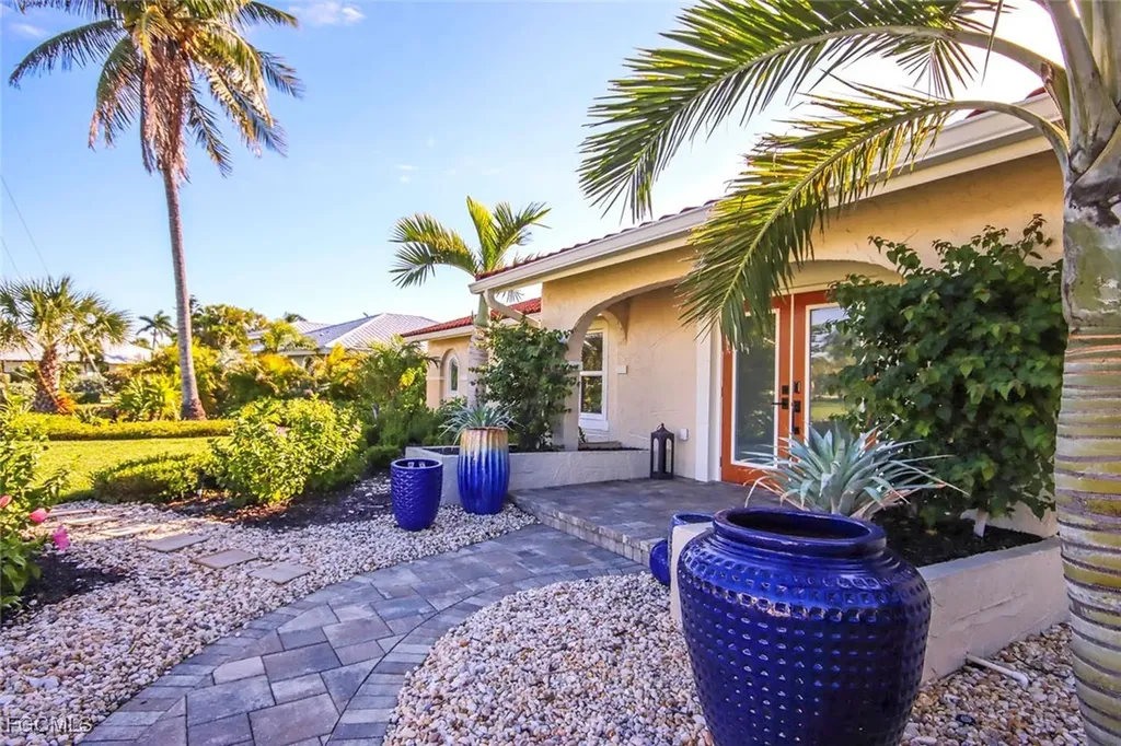 918 Kings Crown Drive Sanibel FL 33957