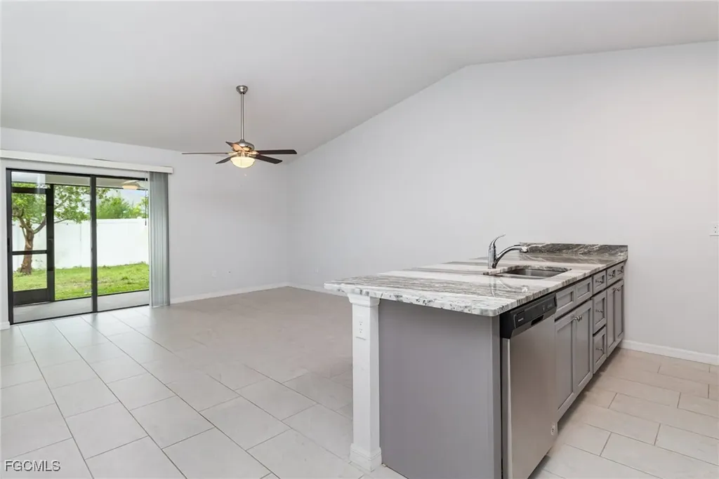 507/509 SW 8th Place Cape Coral FL 33991
