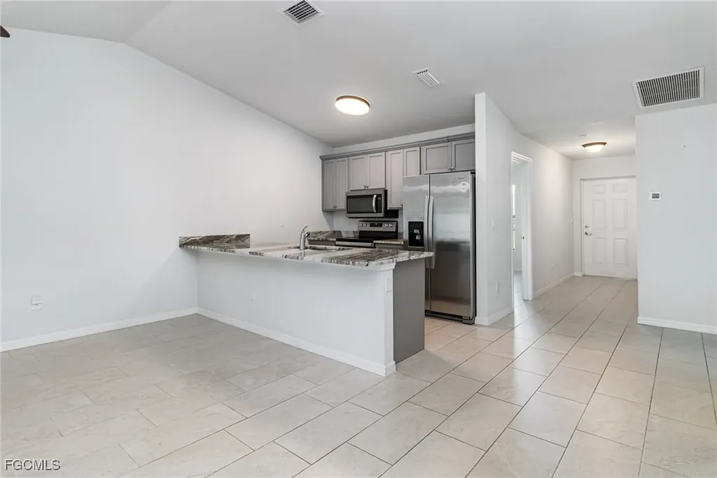 507/509 SW 8th Place Cape Coral FL 33991